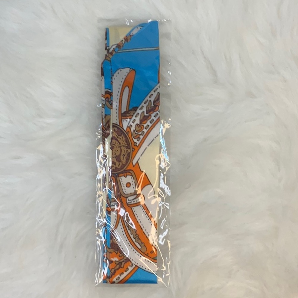 Handbag/ hair/ neck embellishment print (NWOT)